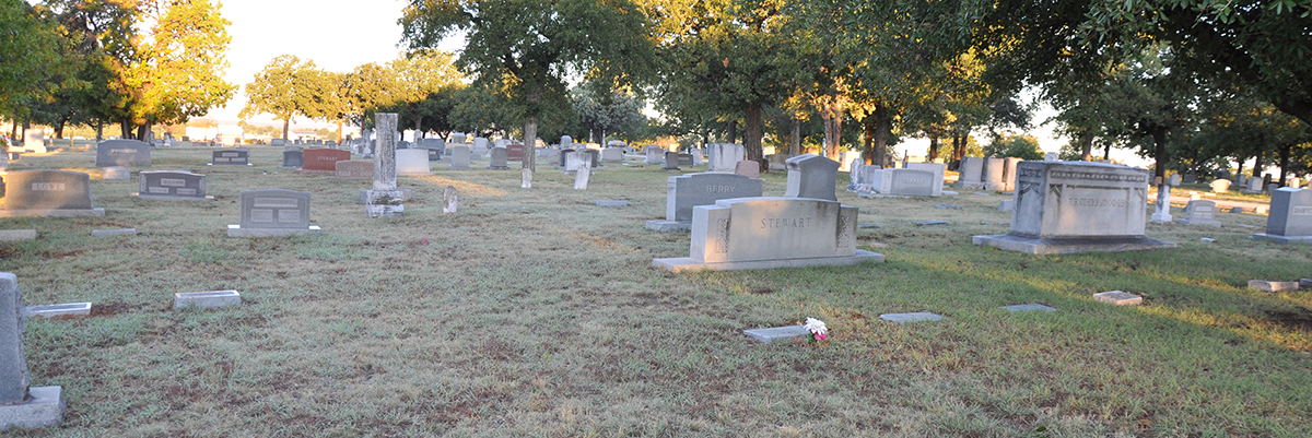 oakwood cemetery graves